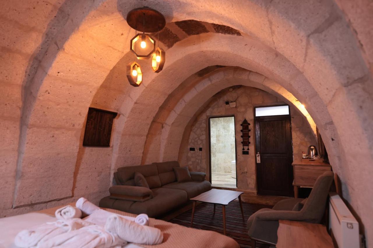 Stone Owl Otel & Restaurant Учгісар Екстер'єр фото
