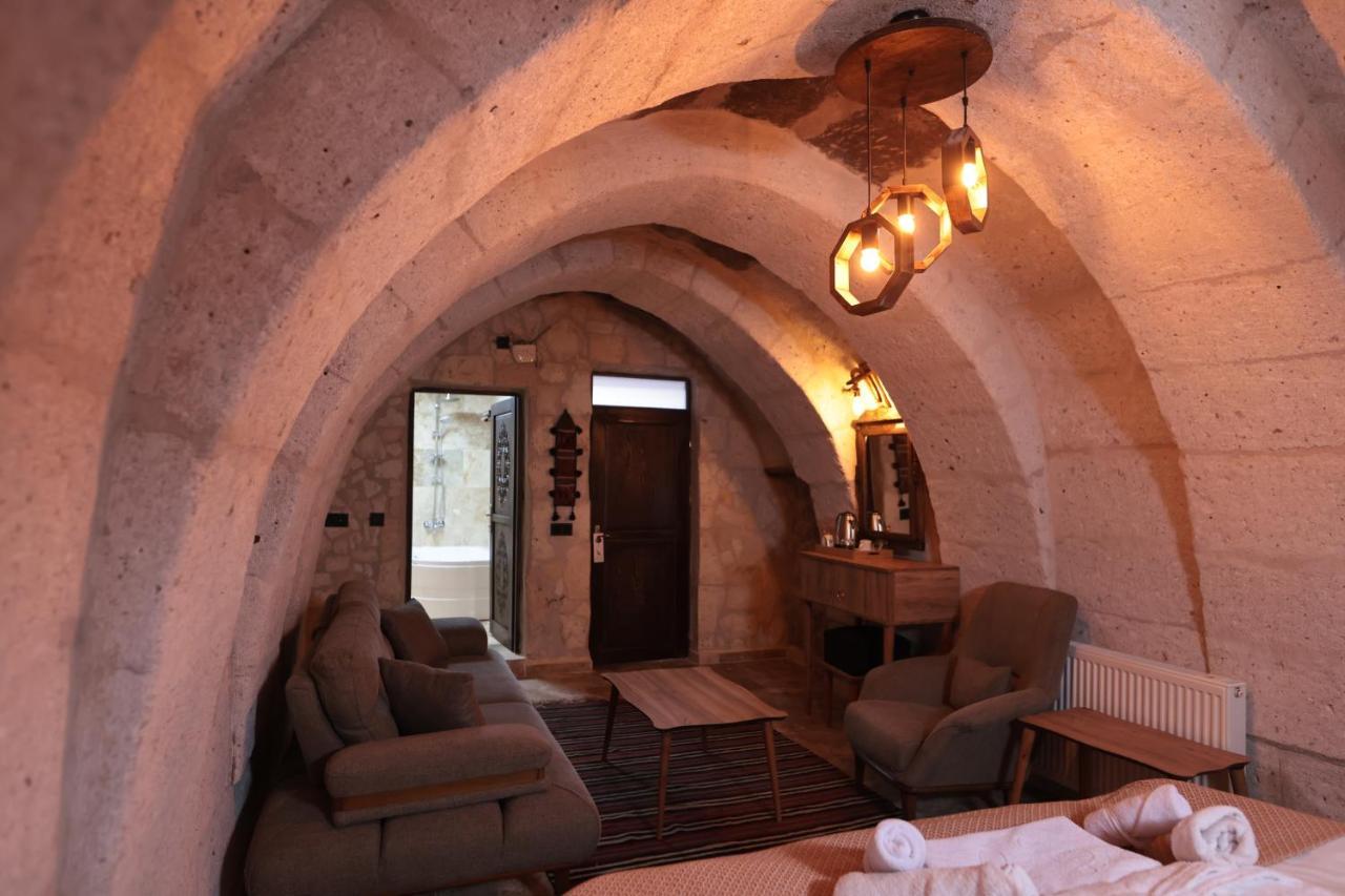Stone Owl Otel & Restaurant Учгісар Екстер'єр фото
