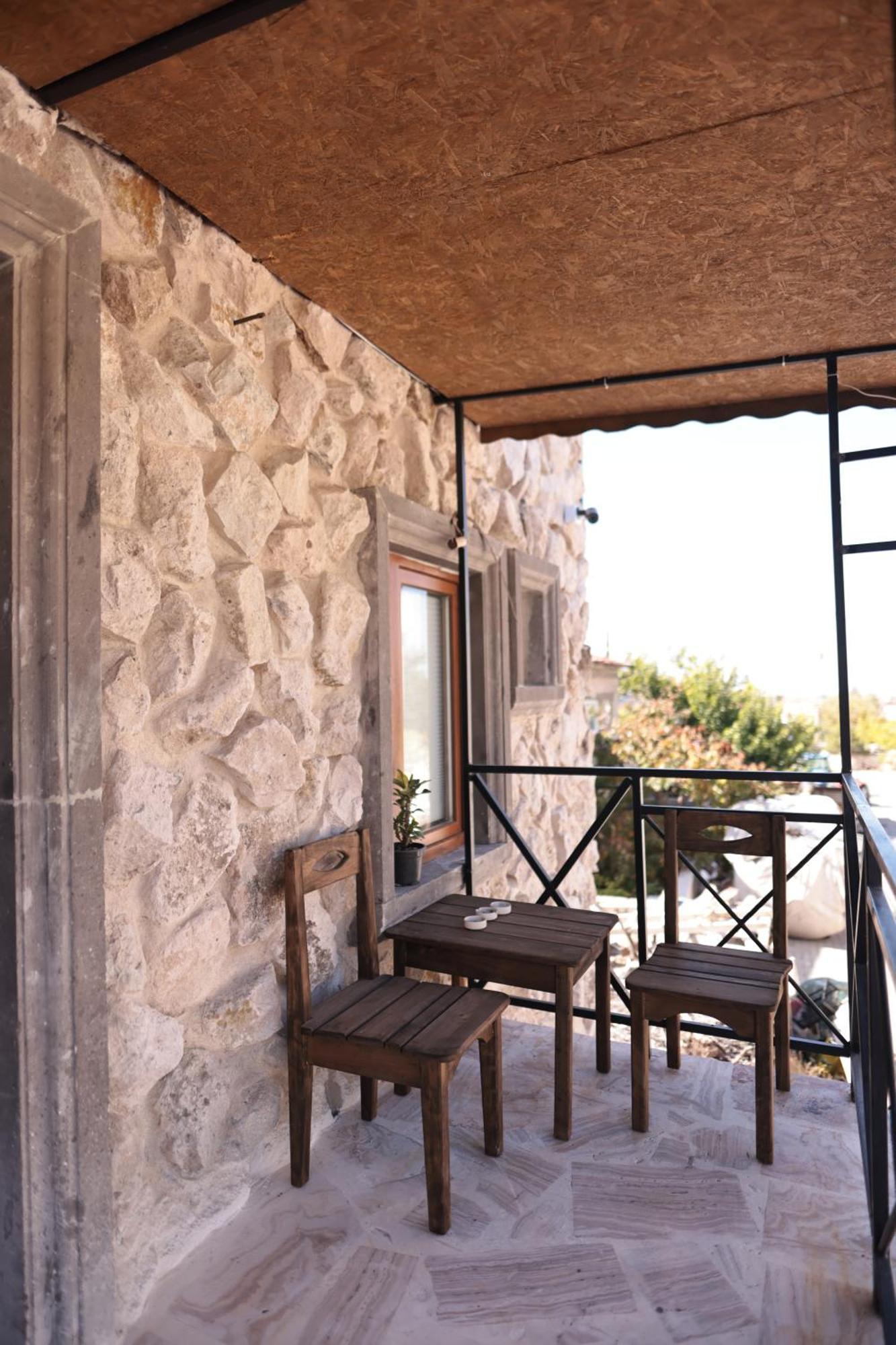 Stone Owl Otel & Restaurant Учгісар Екстер'єр фото
