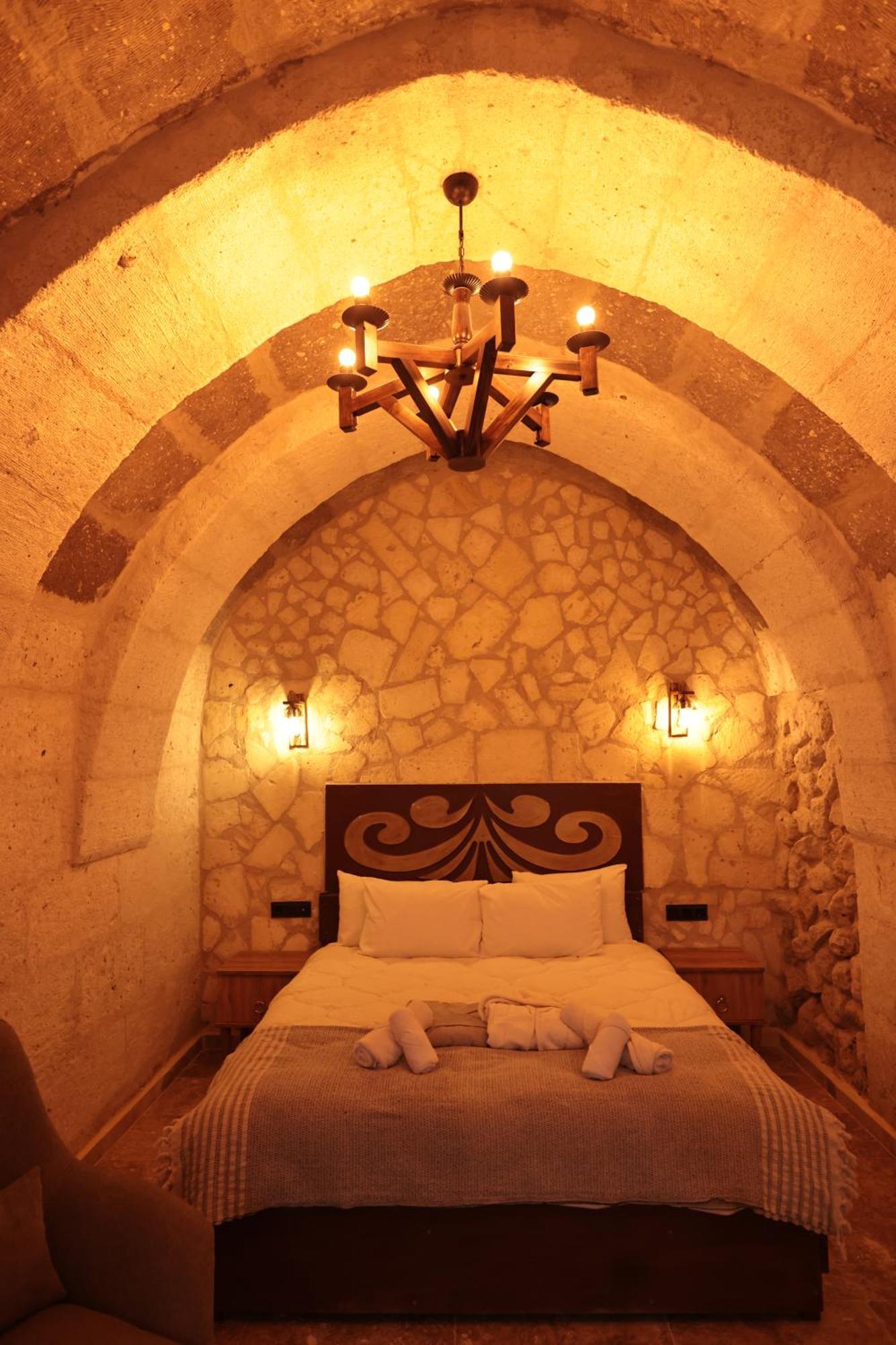 Stone Owl Otel & Restaurant Учгісар Екстер'єр фото