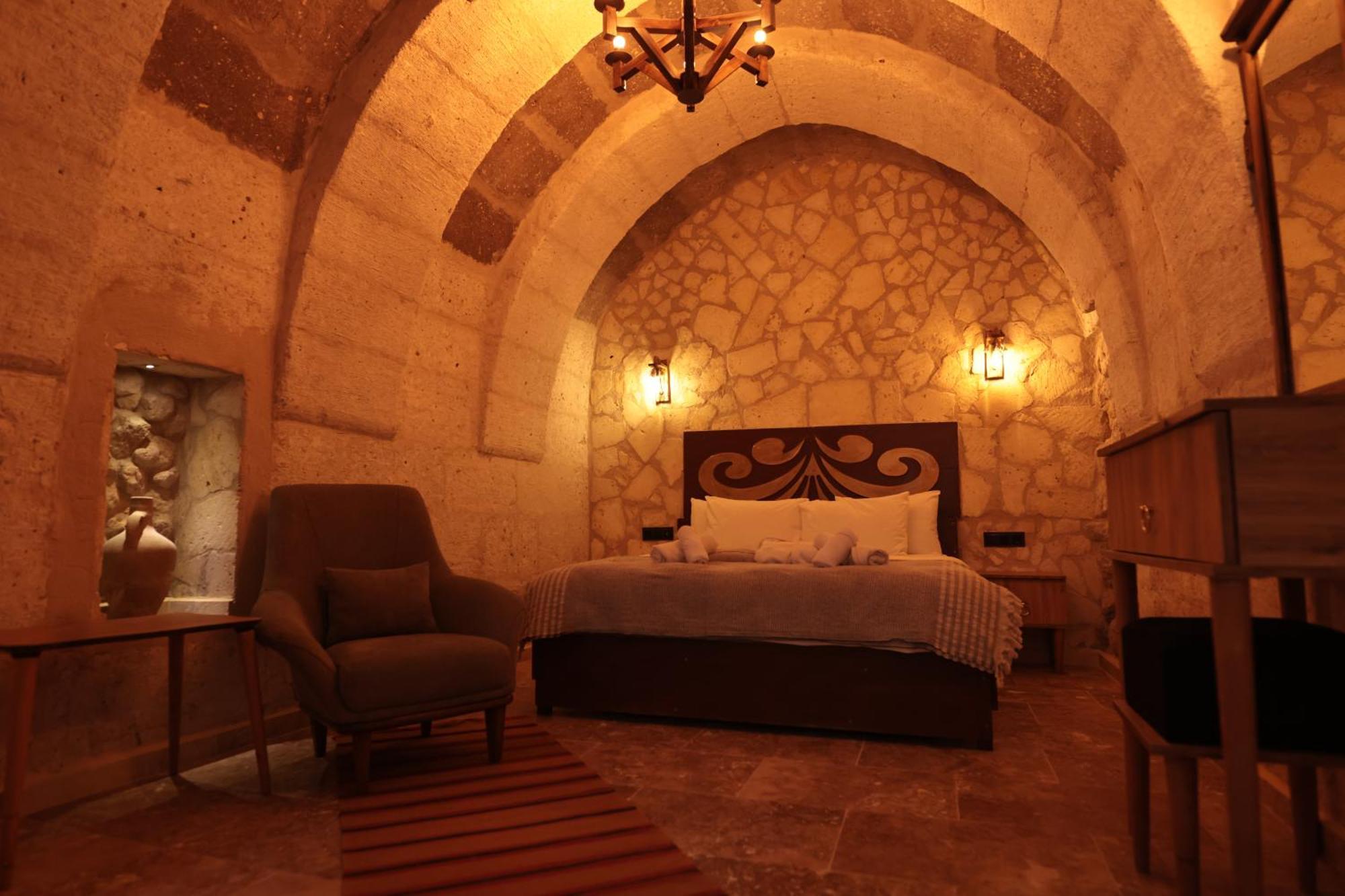 Stone Owl Otel & Restaurant Учгісар Екстер'єр фото