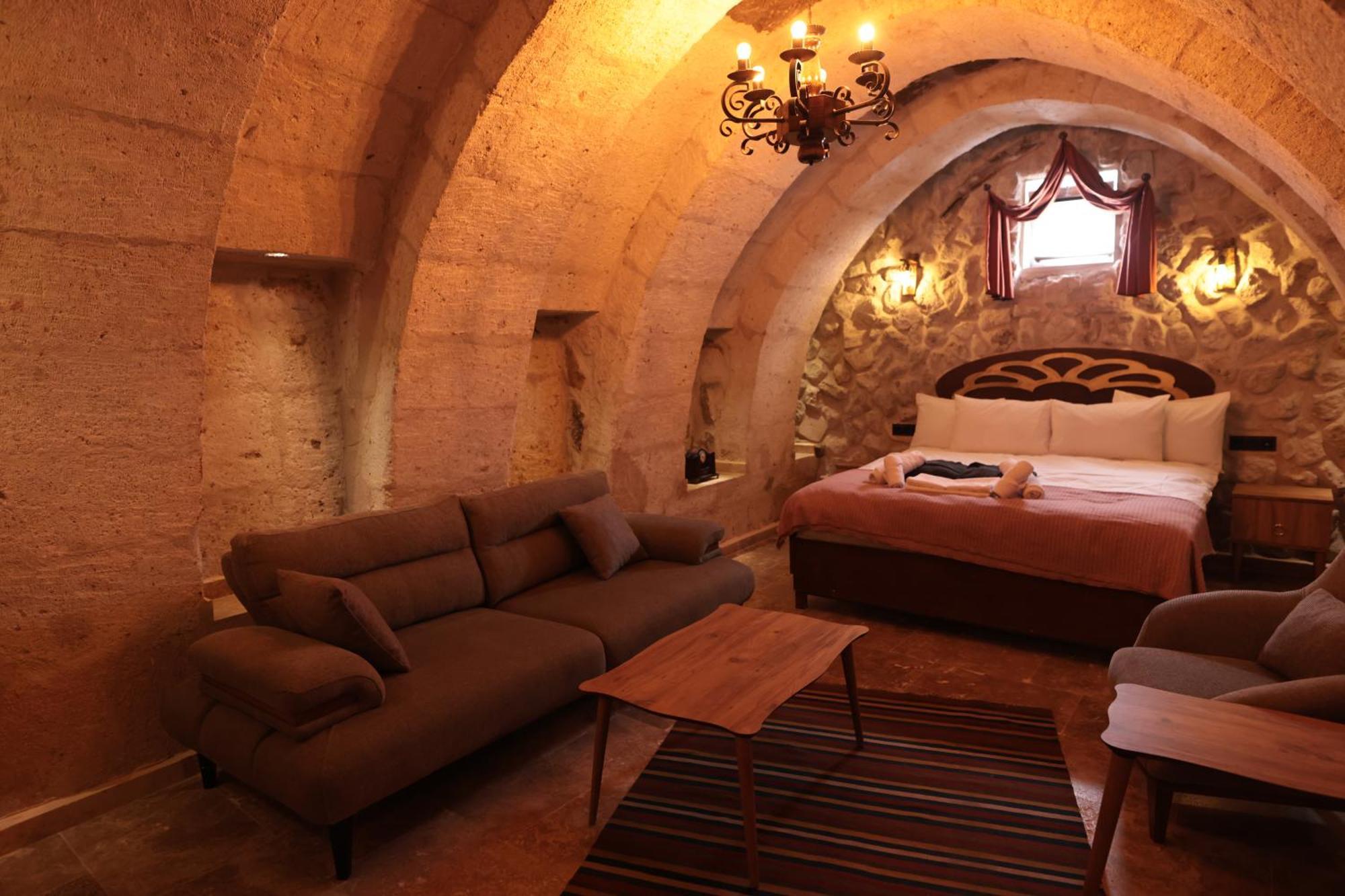 Stone Owl Otel & Restaurant Учгісар Екстер'єр фото